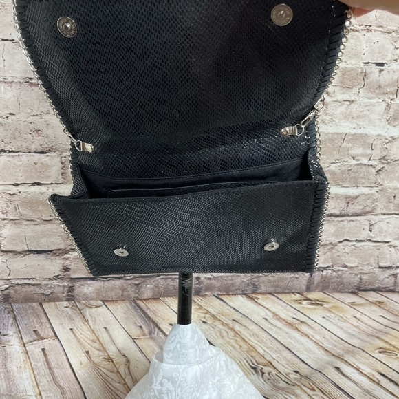 TARNISH Black Leather Flap Over Cross Body Bag With Removeable Chain Str… - Picture 3 of 12